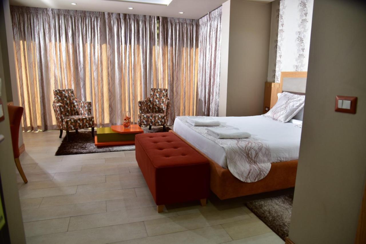 New W Hotel Tiranë Eksteriør bilde
