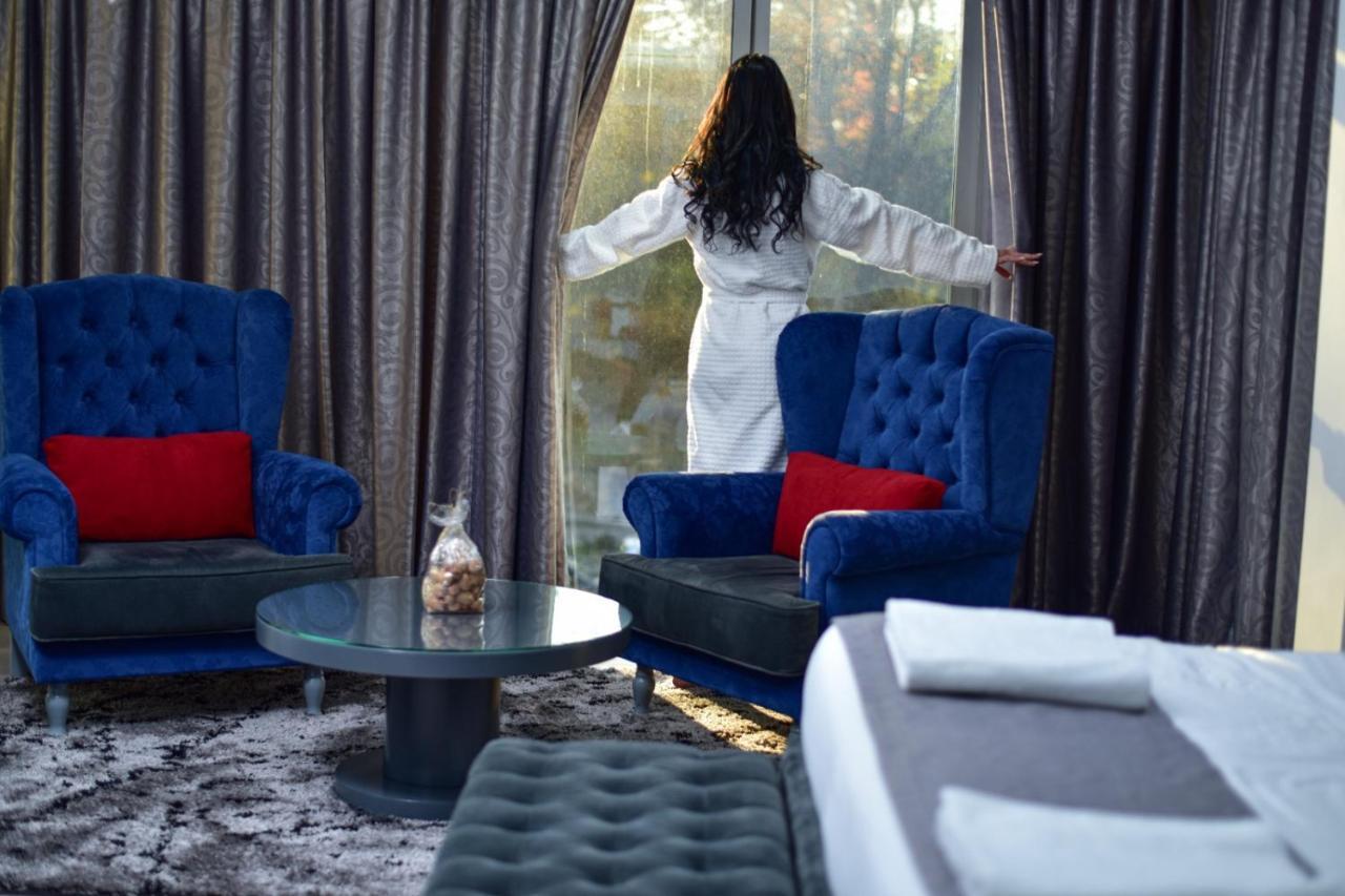 New W Hotel Tiranë Eksteriør bilde