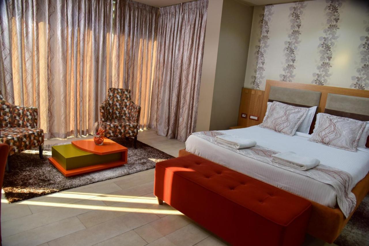 New W Hotel Tiranë Eksteriør bilde