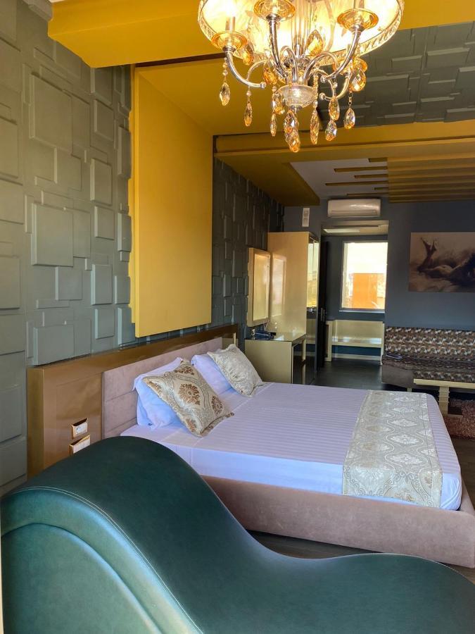 New W Hotel Tiranë Eksteriør bilde