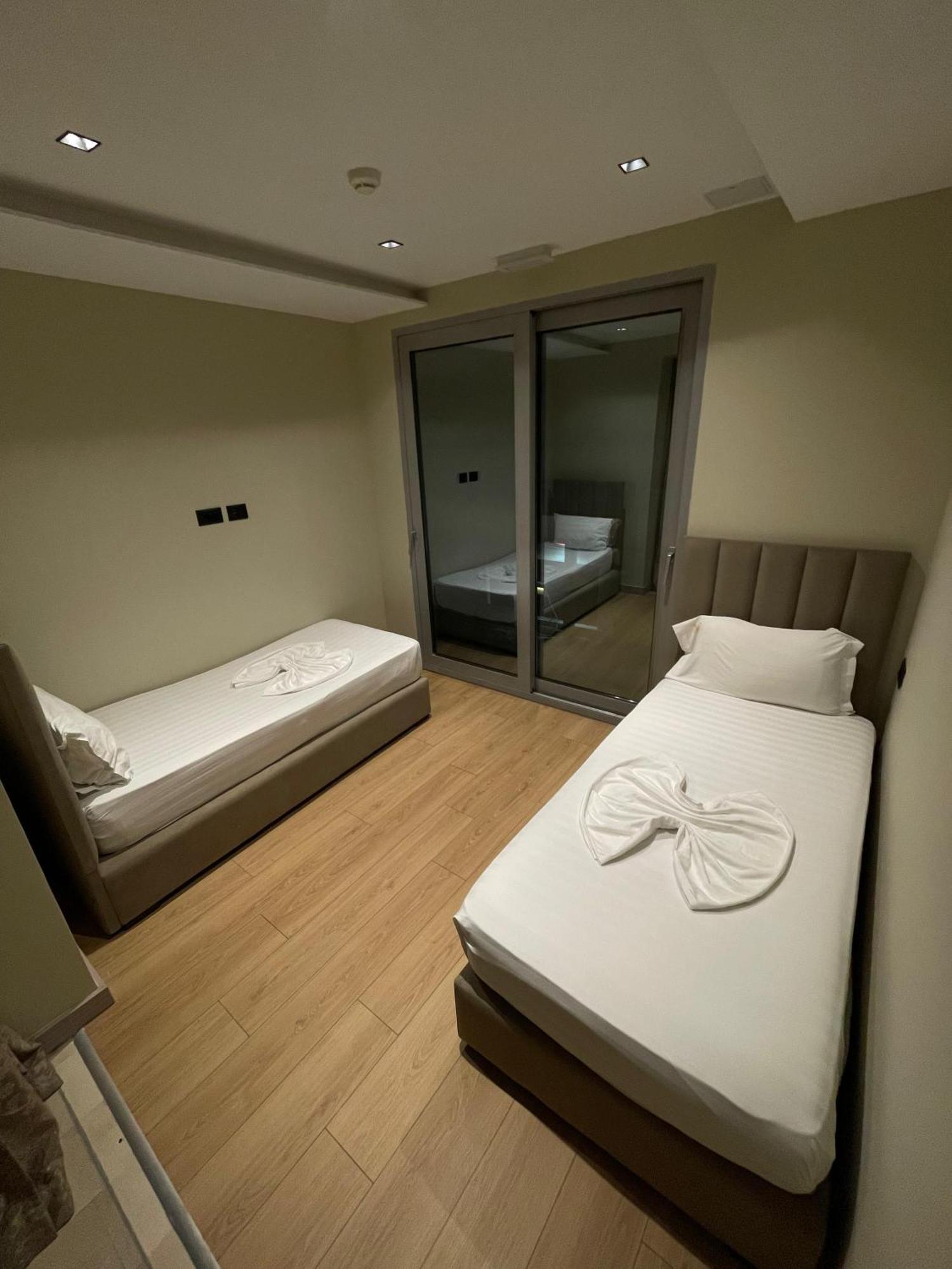 New W Hotel Tiranë Eksteriør bilde