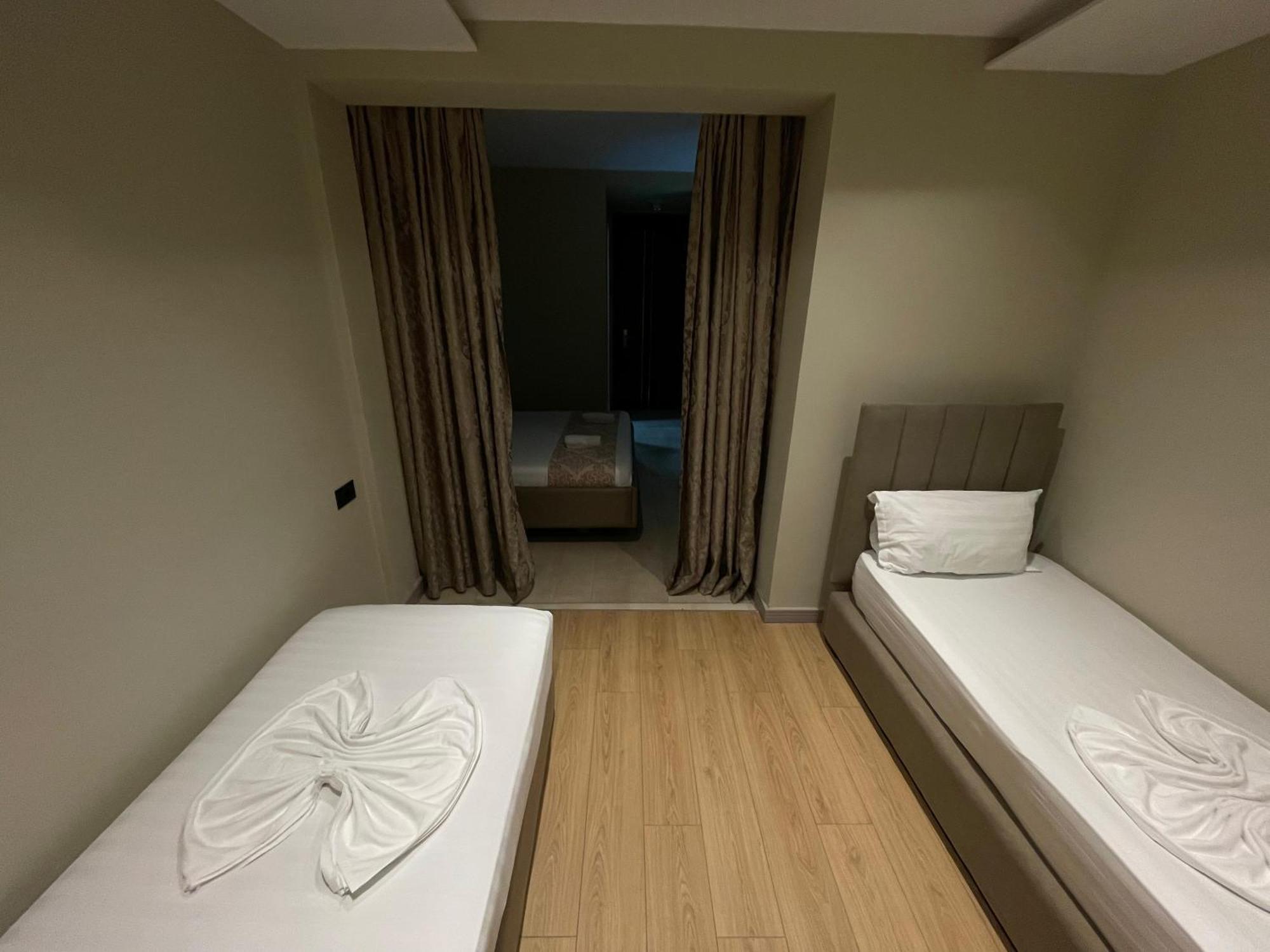 New W Hotel Tiranë Eksteriør bilde