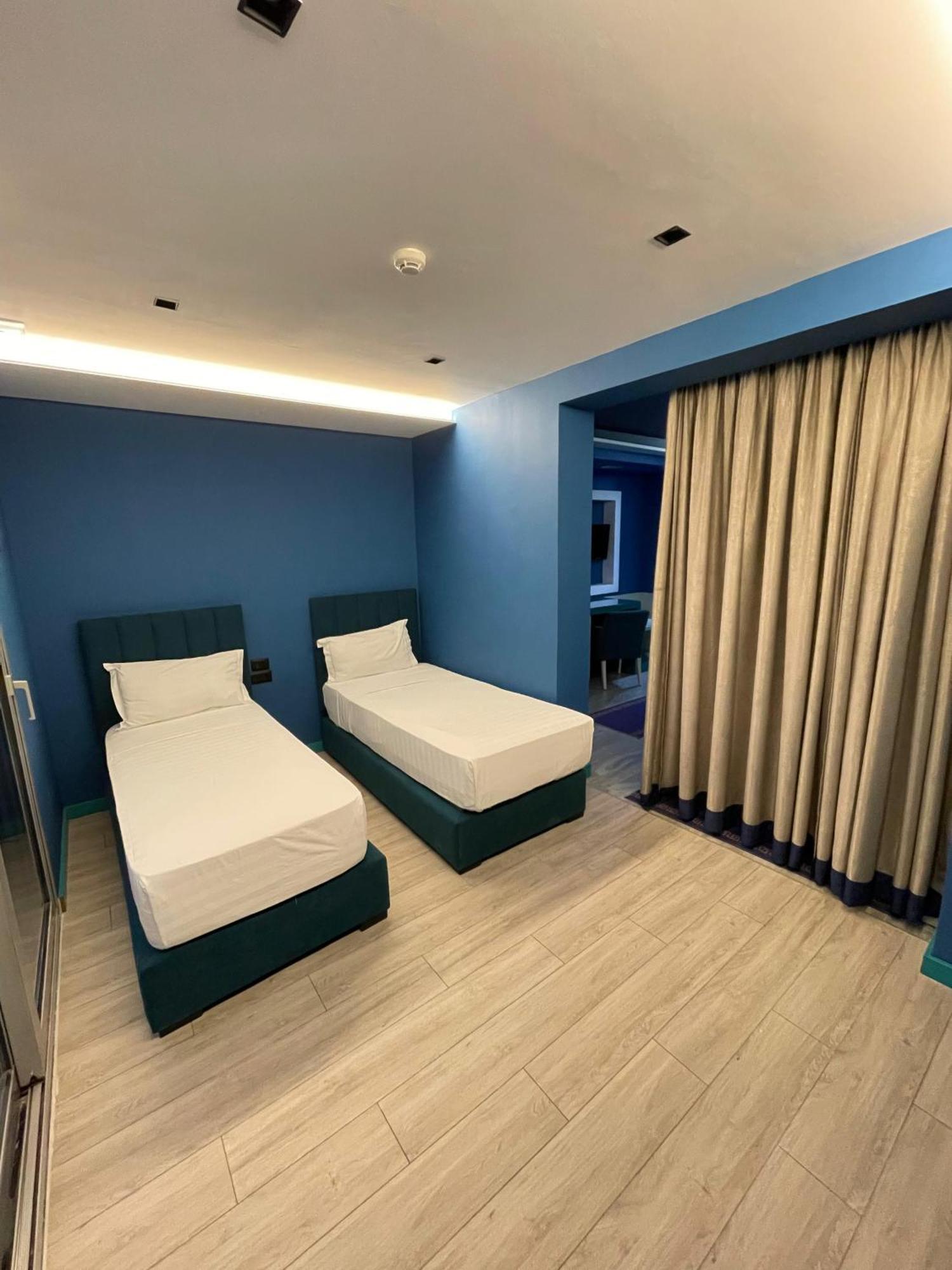 New W Hotel Tiranë Eksteriør bilde